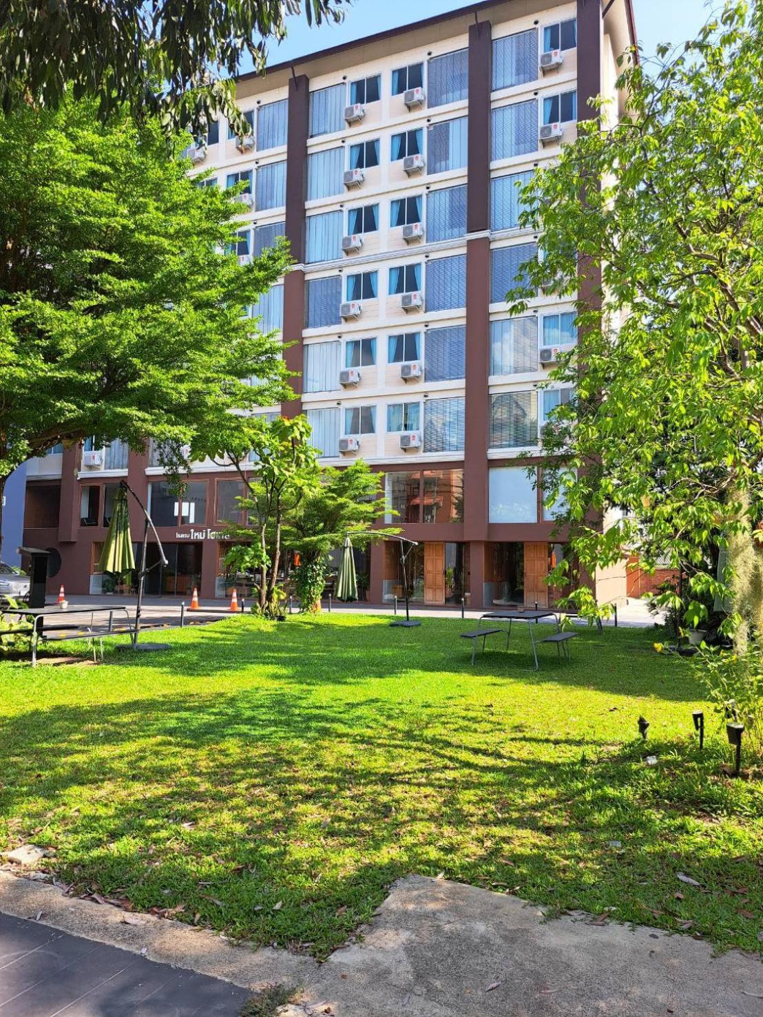 Mai Hotel Csiangmaj Kültér fotó