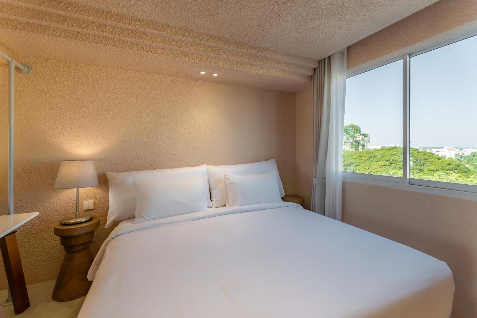 Mai Hotel Csiangmaj Kültér fotó